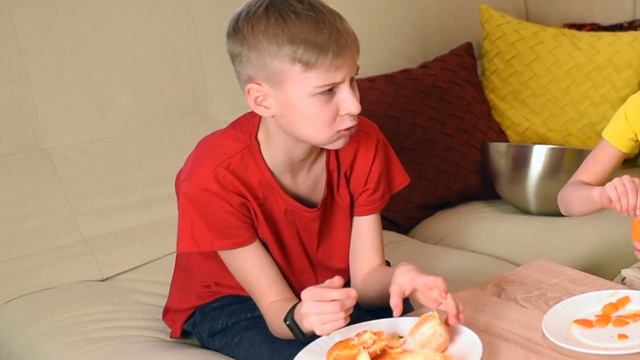 Челендж с едой. Большое Среднее Маленькое Челлендж