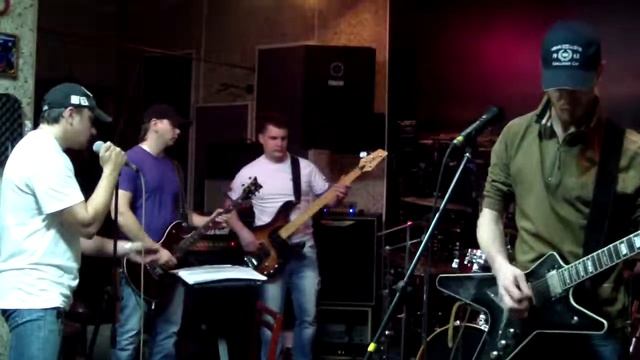 11. Point Break - Whole Lotta Rosie (cover AC DC) (Репетиционная запись от 30.09.2013 г.) смотреть онлайн