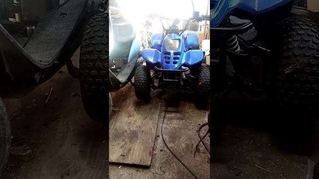 На ремонте детский квадрик и Honda af 62 смотреть онлайн