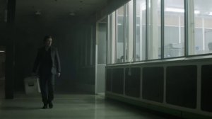 В 2044 Земля превратилась в радиоактивную пустыню, а роботы управляют последними выжившими людьми