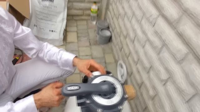 Как Собрать и Засыпать Песок в Песчаный фильтр. Первое подключение к Каркасному Бассейну. смотреть онлайн