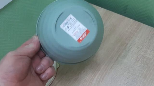 Миска с крышкой пластиковая Рестола 0,85л зеленая арт 1036778 смотреть онлайн