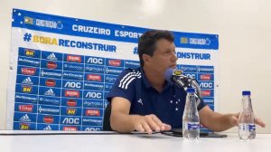 Entrevista final de Adilson Batista, quando anunciou sua saída do clube.