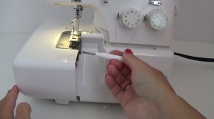 Как настроить узкий шов на оверлоке \ Чем отличается роликовый шов от узкого