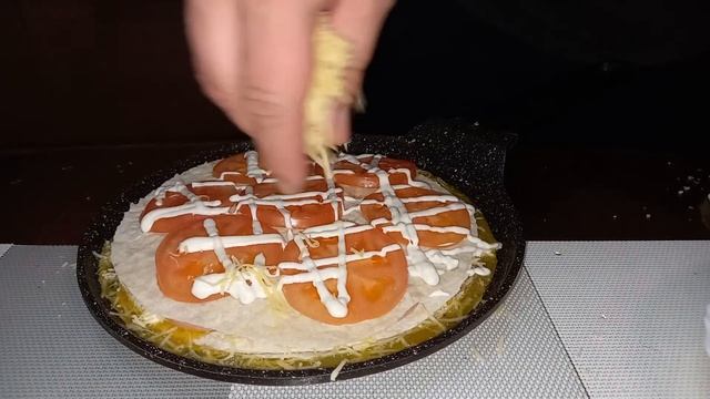 слоеный пирожок из армянского лаваша