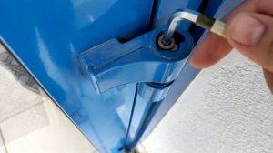 Как отрегулировать алюминиевые двери