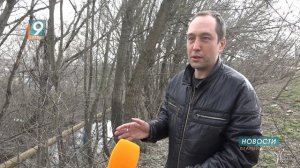 Битва за урожай: жители ул. Прядченко пытаются спасти огороды, которые уходят под воду