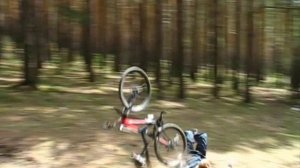 Падение с велосипеда.wmv