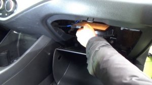 Замена салонного фильтра на KIA Picanto