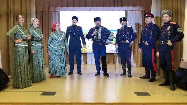 Музыка и слова Дениса Черниченко. Исполняет ансамбль казачьей песни 