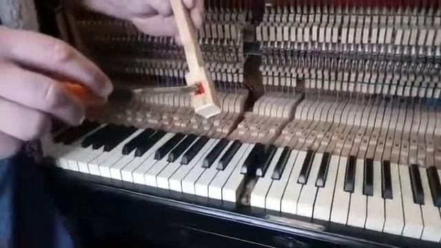 Пианино. Клавиша западает. Что делать? смотреть онлайн