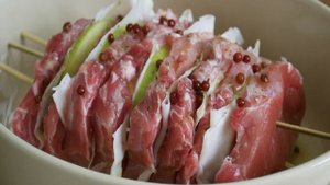 Свинина, запеченная с яблоками