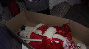 ВЫ НЕ ПОВЕРИТЕ Я РАЗРЕЗАЛА РЕАЛЬНОГО ДЕДА МОРОЗА ЕХЕ *мы подрались*