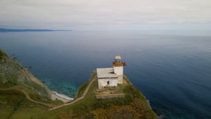 Полуостров и маяк Балюзек Ольгинского района, Приморского края.