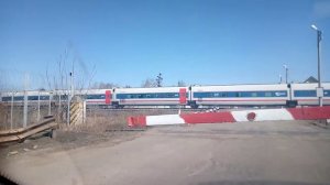 Тепловоз ТЭП70БС со скоростным поездом "Стриж". Ст. Шатки