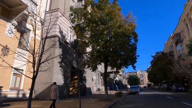 4K Driving around autumn Kyiv. Ukraine ??Walking tour. Awesome video with relaxing music смотреть онлайн