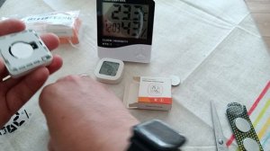 Сравнение 3х термометров - гигрометров!  + распаковка и установка батареек. CR 2032 и ААА.