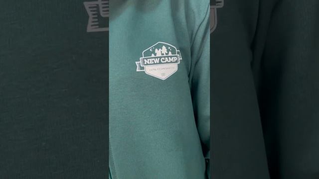 Толстовка на молнии и футболка с логотипом "NewCamp" #толстовка #футболка #корпоративнаяодежда #лог