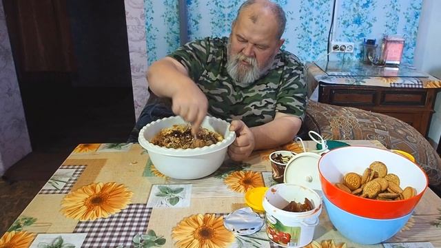 Шоколадная колбаса из печенья и шоколада
