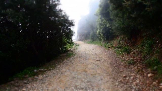 Испания, в горах около монастыря Montserrat смотреть онлайн