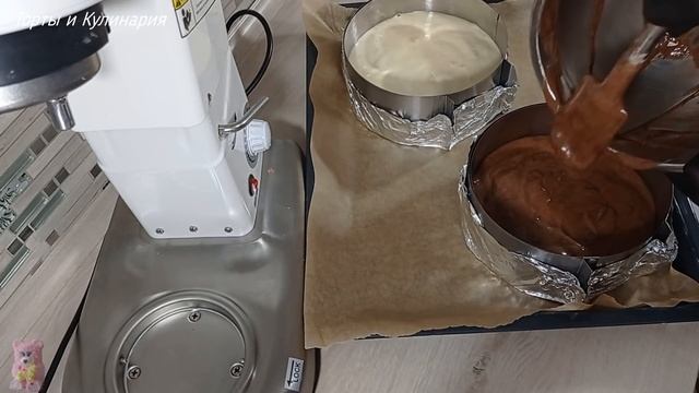 ВАНИЛЬНЫЙ и ШОКОЛАДНЫЙ БИСКВИТЫ выпекаю с ОДНОГО ЗАМЕСА сразу на одном противне. ПОЛОСАТЫЙ бисквит