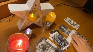 Что загаданный человек,думает обо мне.Его мнение.Гадание на таро.