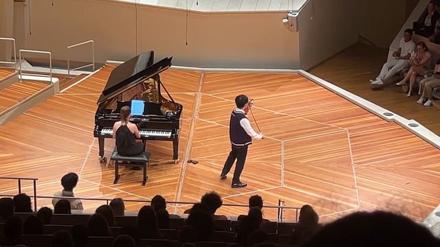 Two Set Violin World Tour Berlin - Brett performs Mendelssohn смотреть онлайн