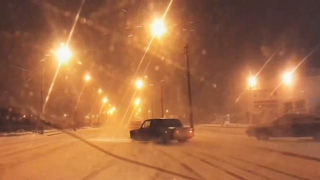 боевая классика , что они вытворяют ???