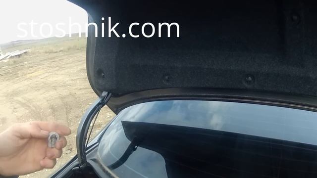 Как заменить лампу подсветки номера Тойота Камри 08 / Toyota Camry 6 смотреть онлайн