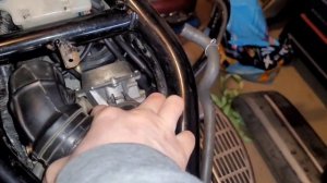Honda Shadow VT1100 A.C.E carburetor removal- step by step
