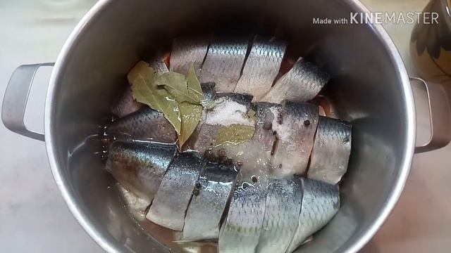 Славянск.? ТУШЕНАЯ СЕЛЕДКА  КАК КОНСЕРВЫ. Herring stewed in tea
