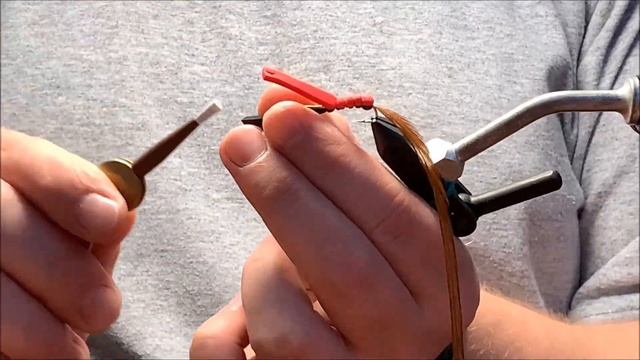 Мушка на голавля. Гусеница крапивница
