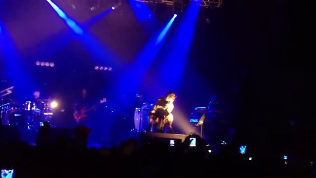 Grace Jones 5/15 (I've Seen That Face Before [Libertango]) смотреть онлайн