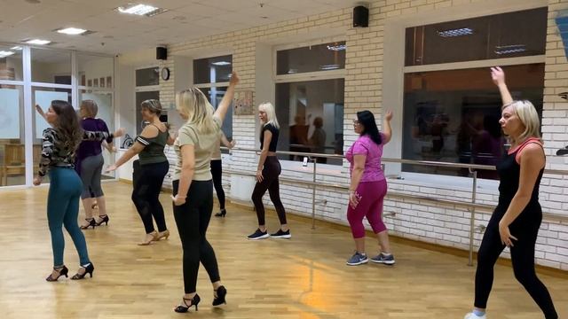 Bachata lady style смотреть онлайн