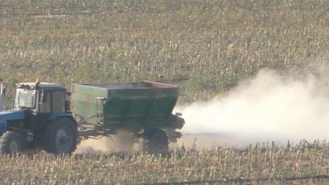 МТЗ- Беларус. Внесение Доломита 2021 смотреть онлайн