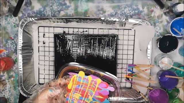 Урок рисования № 37: Техники "полосы" и "негативное пространство" смотреть онлайн