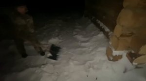 По старому путику к избе | Ночёвка в лесной избе в -25 | Готовим блины с ветчиной и сыром