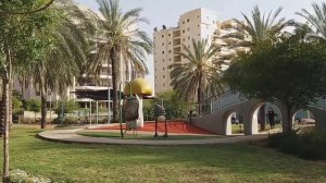 Холон. Парк Сказок (Story Gardens complex). Район (Kiryat Pinhas Elion) חולון