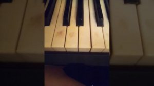 Как играть на пианино красивую мелодию