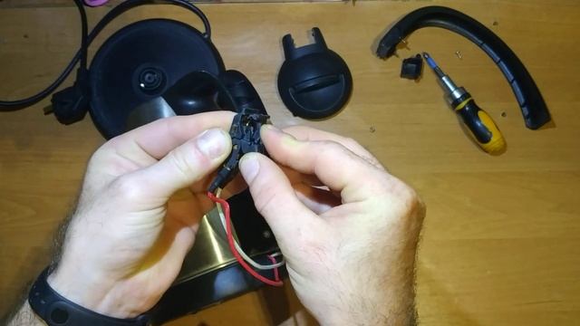 Как поставить пружинку в кнопке электро чайника смотреть онлайн