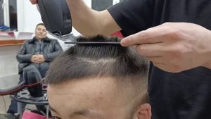 Мужская стрижка машинкой на расческе /Плавный переход