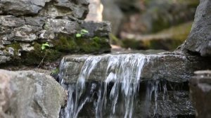 Красивая музыка со звуками воды