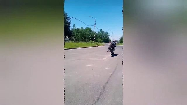Fzm stunt team. Колпино. стант. стелс флекс 250. стрит. fzm zg. стант на мотоцикле 250 кубов. смотреть онлайн