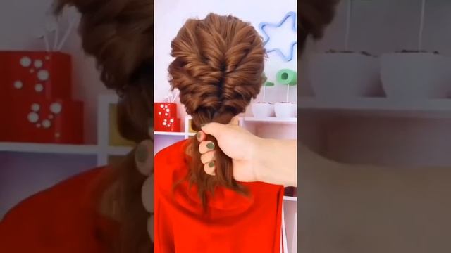 КРАСИВАЯ ПРИЧЕСКА НА ДЛИННЫЕ ВОЛОСЫ-ЛЕГКО И ПРОСТО-ПРИЧЕСКА НА КАЖДЫЙ ДЕНЬ смотреть онлайн