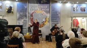 «В лунном сиянии», Слова и музыка Евгения Юрьева