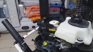 Натяжка газовых тросиков мотора SUZUKI DF 6 AS и ответы гостям и подписчикам  канала.