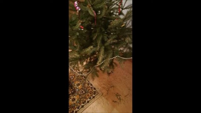 Конец праздников?! Снимаем украшения с ёлки, убираем её и убираем украшения в квартире... смотреть онлайн