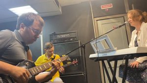 Старый Отель. кавер Браво.