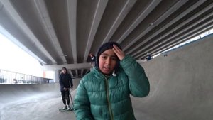 КРУТОЙ ПАРКОВЫЙ ГЕЙМ ОФ СКУТ в ПЛАЗЕ | один против двоих | КАТАНИЕ НА ТРЮКОВОМ САМОКАТЕ