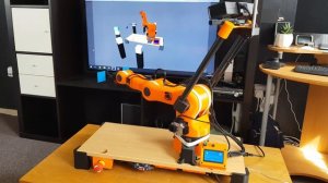 3D printed robot arm, Unity, TensorFlow and kinect V2 - Reinforcement machine learning